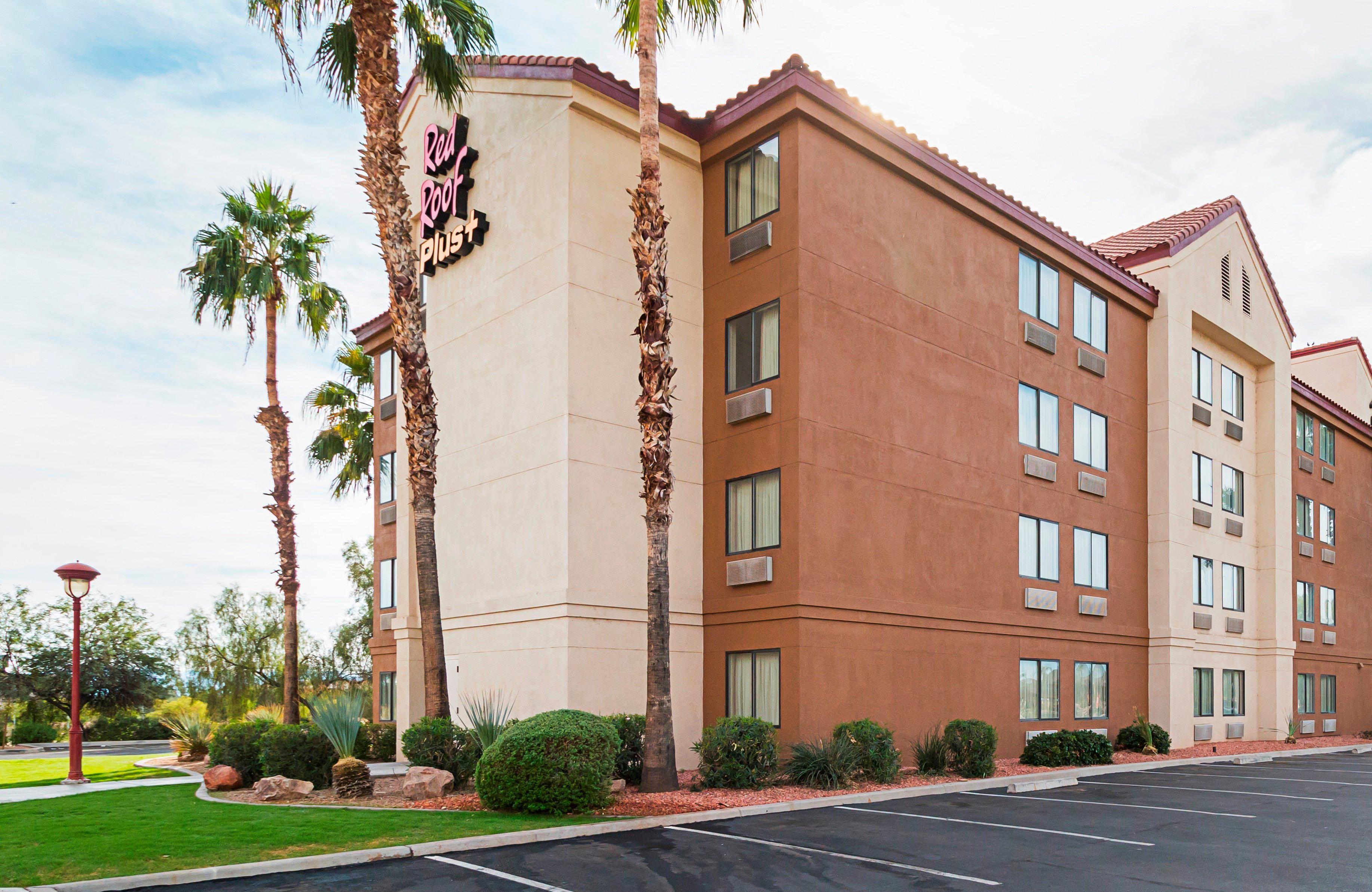 Red Roof Inn Plus + Phoenix West Exteriör bild