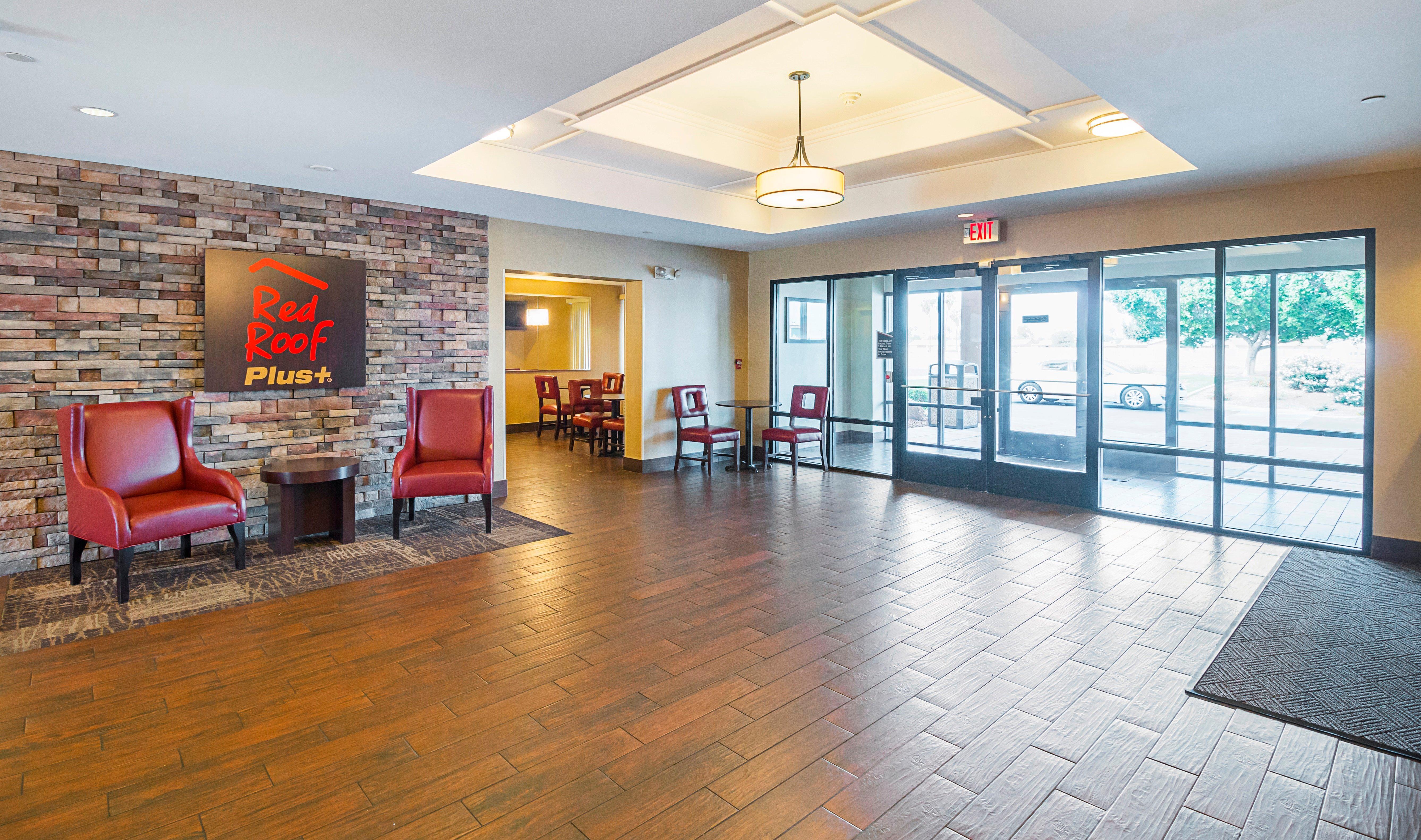 Red Roof Inn Plus + Phoenix West Exteriör bild