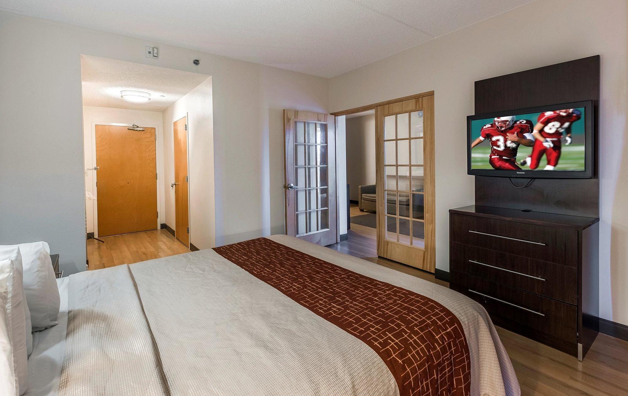 Red Roof Inn Plus + Phoenix West Exteriör bild